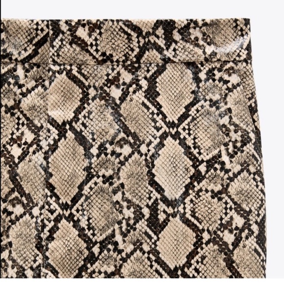 ZARA VEGAN LEATHER PANTS WITH SNAKE SKIN PATTERN - Picture 10 of 16